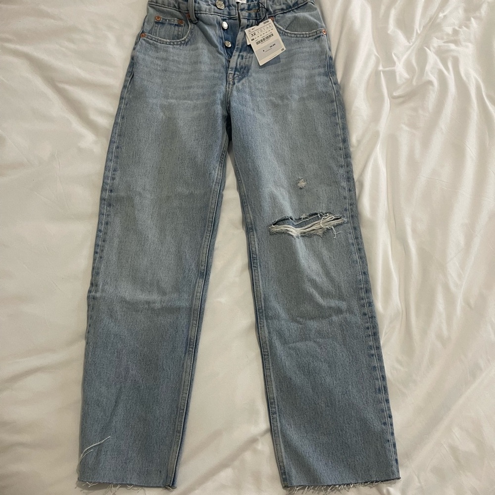 Ripped High Rise Straight Jeans